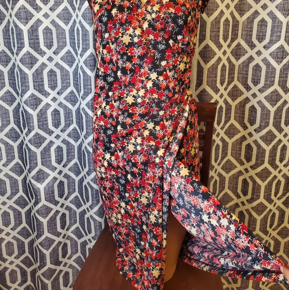 Beautiful Vintage Floral Dress - Picture 4 of 12
